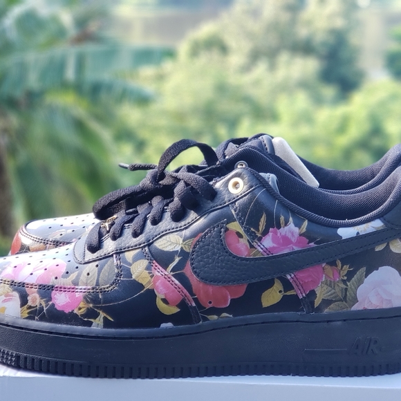 WMNS (W) Air Force 1 Low - Picture 5 of 9
